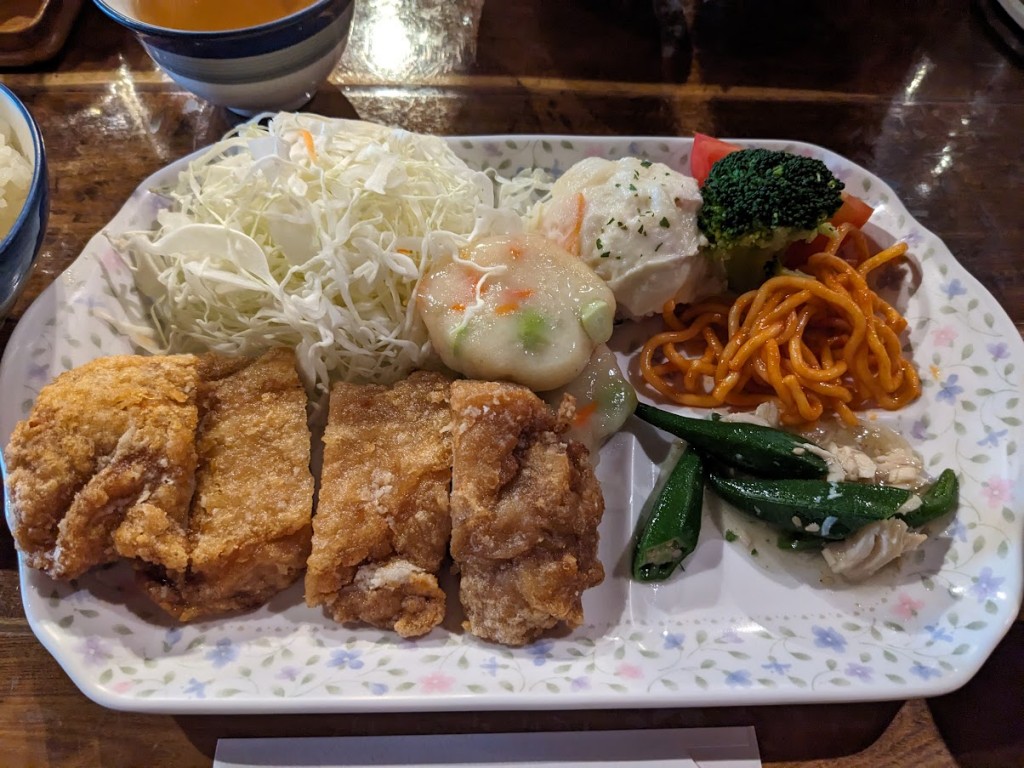 西穂山荘で食べた山賊焼