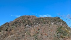 鹿の角より南岳を望む。この南岳が標高1199.6ｍで英彦山の標高はこのことをいう。