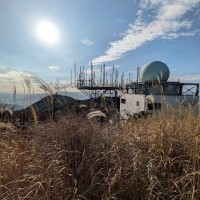 三郡山からは英彦山や福智山まで広範囲の展望を得ることができる。一息つくにはとてもいい場所。