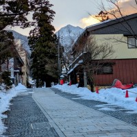 ■今日の一枚：大山寺の朝、冷機漂う朝でした、画面奥に三鈷峰が見える